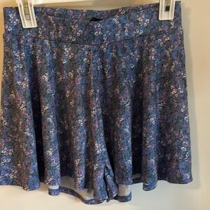 Beach Riot - Floral Blue Shorts